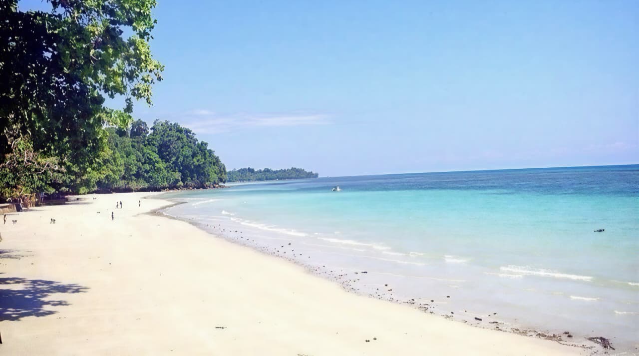 Pantai Liang